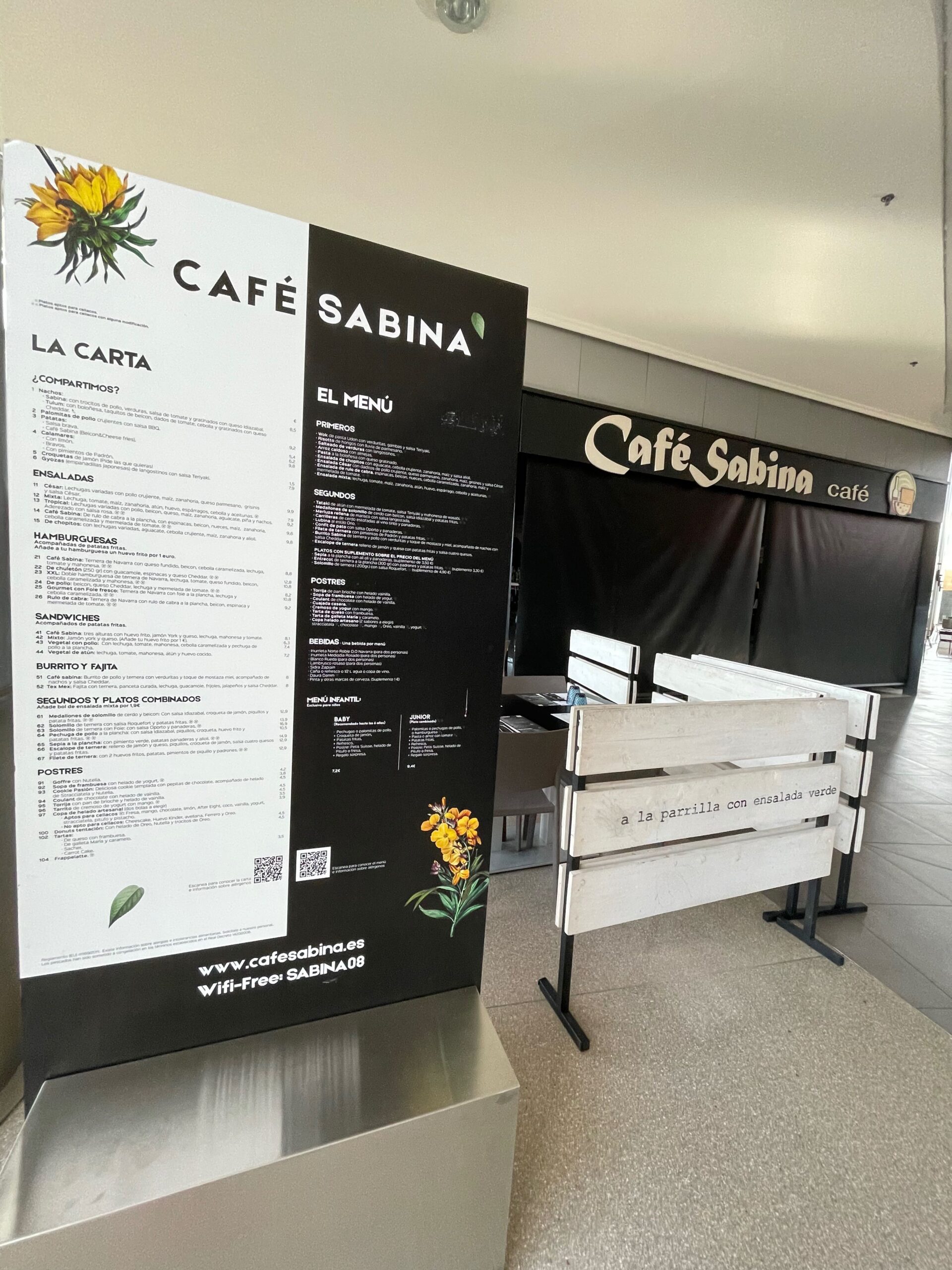 Material gráfico Café Sabina en CC Itaroa